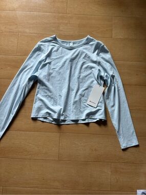 NWT | lululemon | Light Blue Long-Sleeve Tee | Size 10